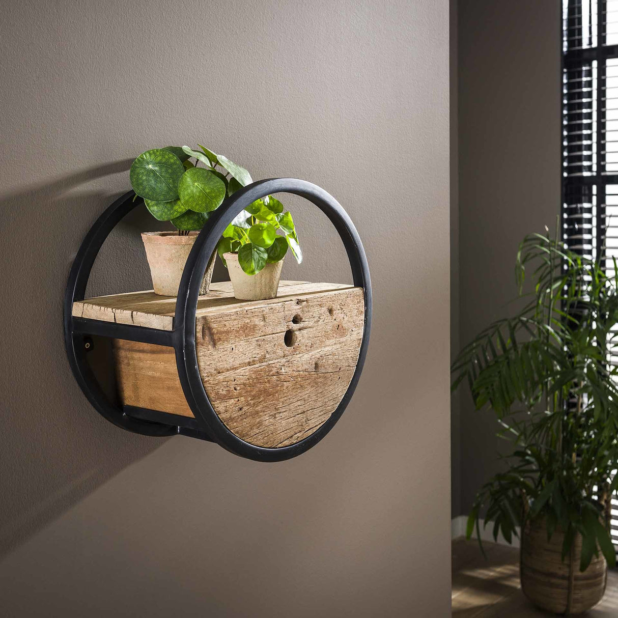 Mensola a muro Liv DH Interior Hardwood LxLxH 43x43x28 Hardwood Foto atmosferica vista frontale diagonale