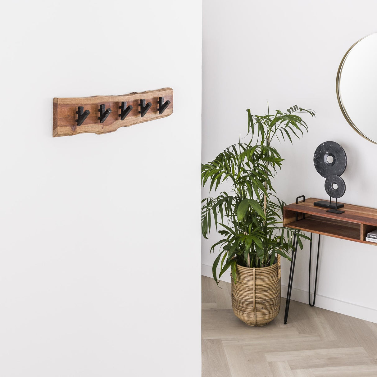 Appendiabiti Levi DH Interior Acacia LxLxH 64x18x10 Legno di acacia Atmosfera foto diversa