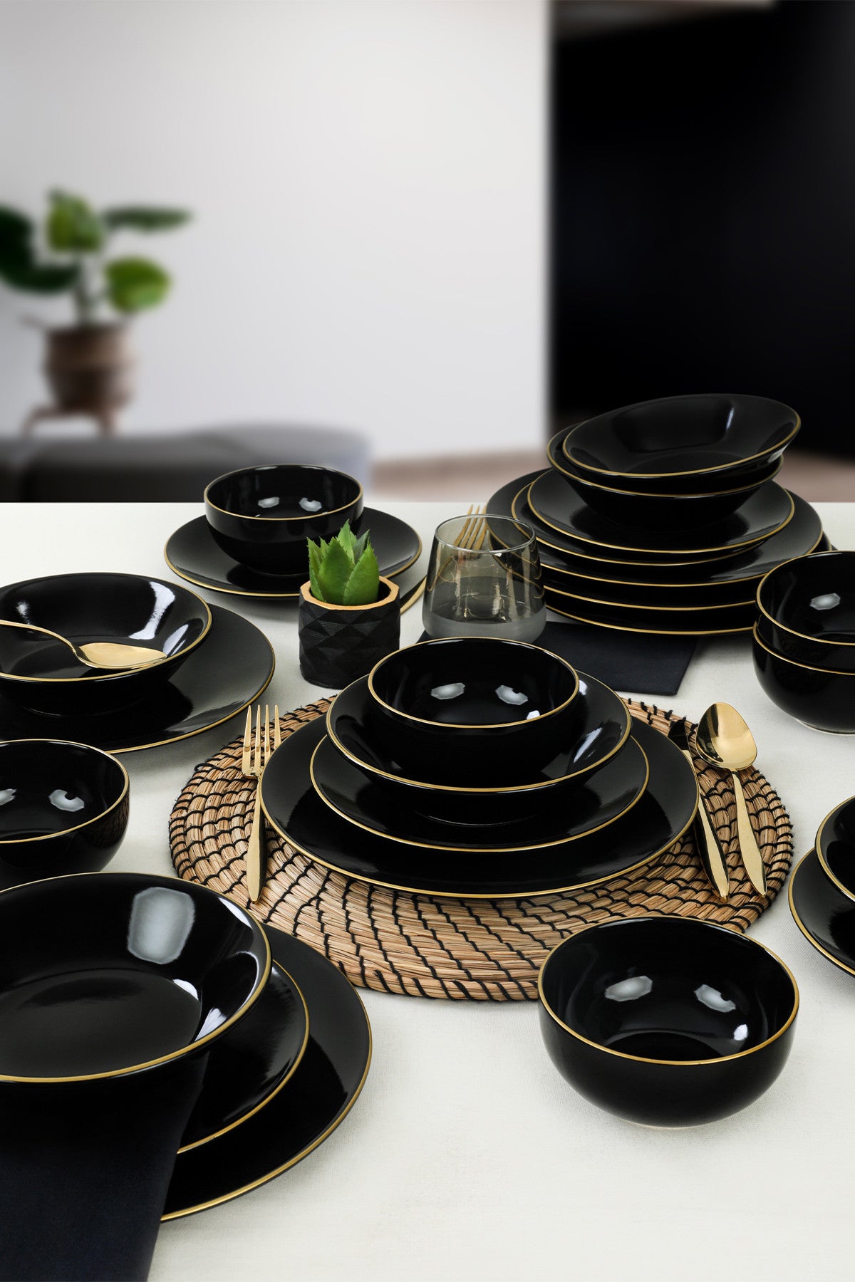 TY040424F650A841600MAET600 Nero Oro 100% GRES CERAMICO larghezza 27 cm