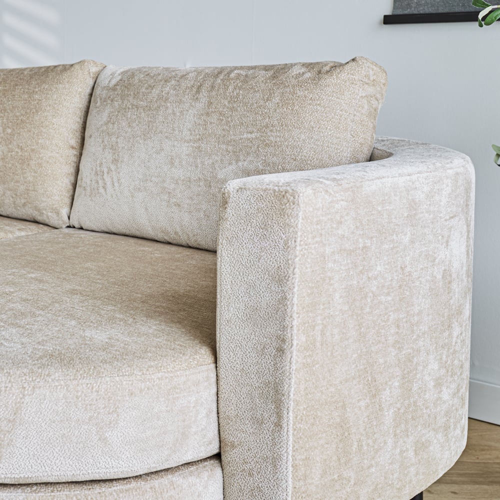 Divano Bella Dimehouse Beige LxPxH 138x98x55 Tessuto Dettaglio fotografico atmosferico