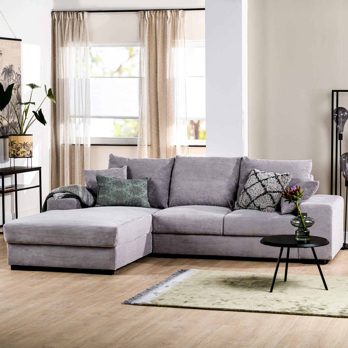 Divano Cambridge DH Interno in tessuto grigio a costine Foto atmosferica vista frontale