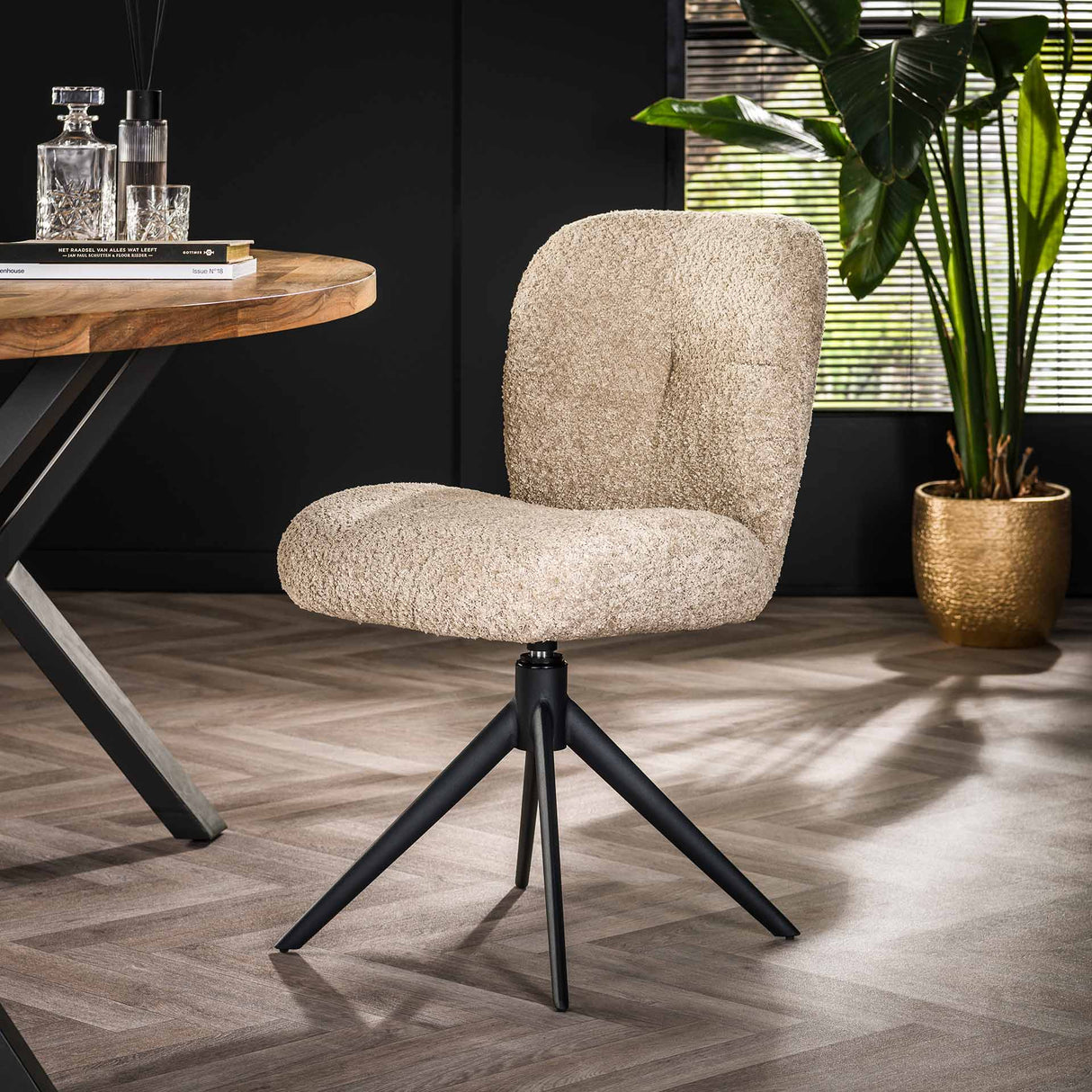 Eetkamerstoelen - Draaibare Eetkamerstoel Zand Bouclé Lirio Draaibaar - Dimehouse
