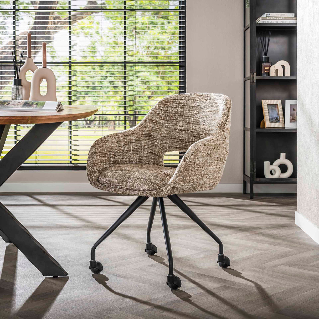 Set 2 Sedie Sala Da Pranzo Con Ruote Springo Girevoli Eagle Tessuto Sabbia