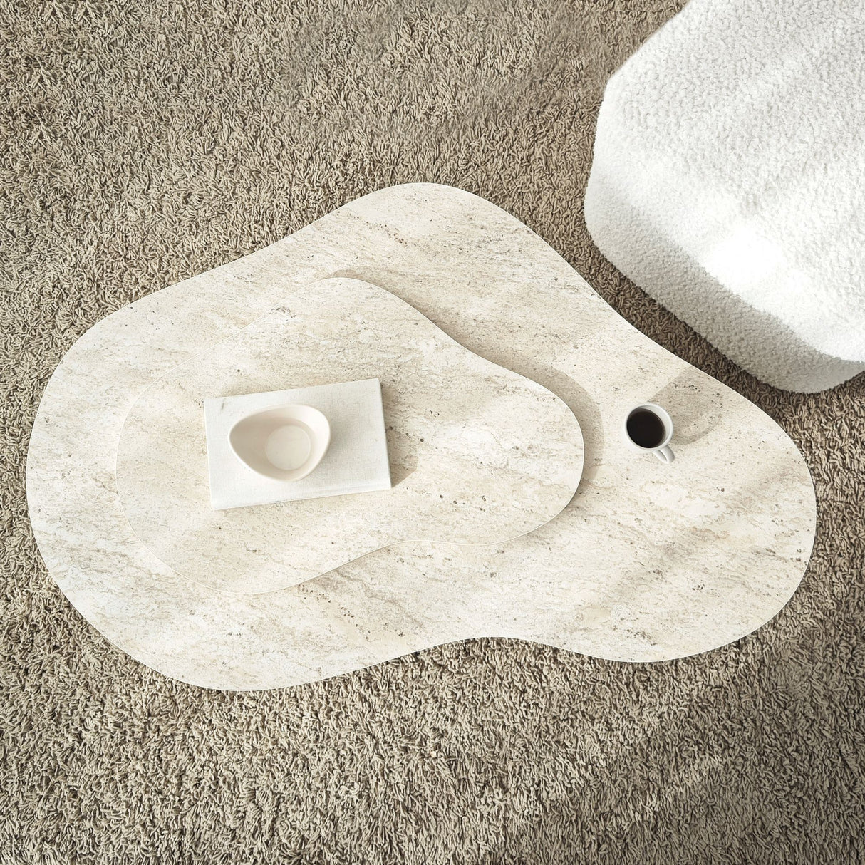 Tavolino da caffè organico Travertino Melaminico aspetto marmo Melta - 105x65 cm