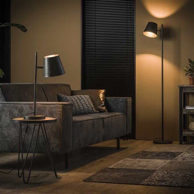 Lampada da terra Sienna DH Interior Carbone LxPxA 61x32x25 Metallo Foto atmosferica vista frontale diagonale