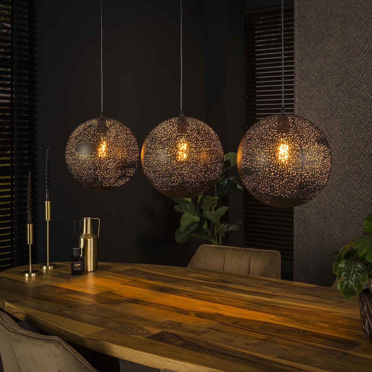 Hanglampen - Hanglamp Zeno 3 - lichts Ø30 metaal zwart - Dimehouse