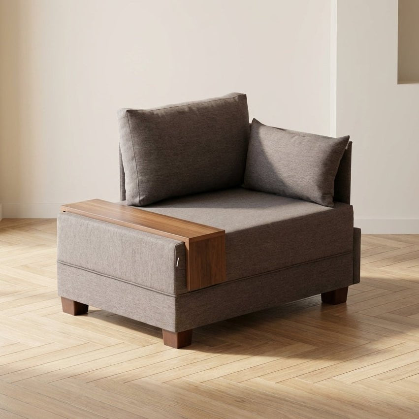 Poltrona Right Fly Brown foto suggestiva in un interno moderno