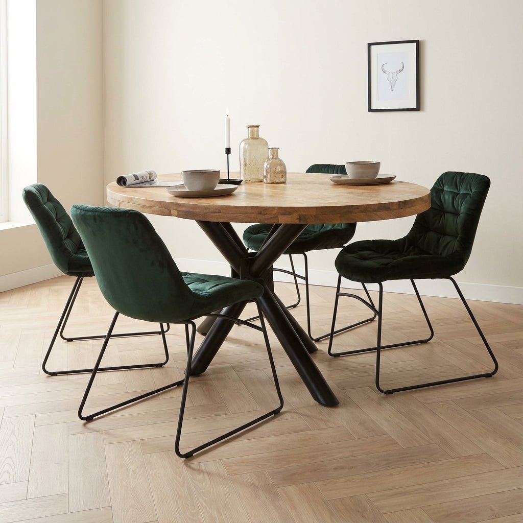 Tavolo da pranzo ovale Oregon Legno di mango - Foto atmosferica con cornice incrociata in interni moderni