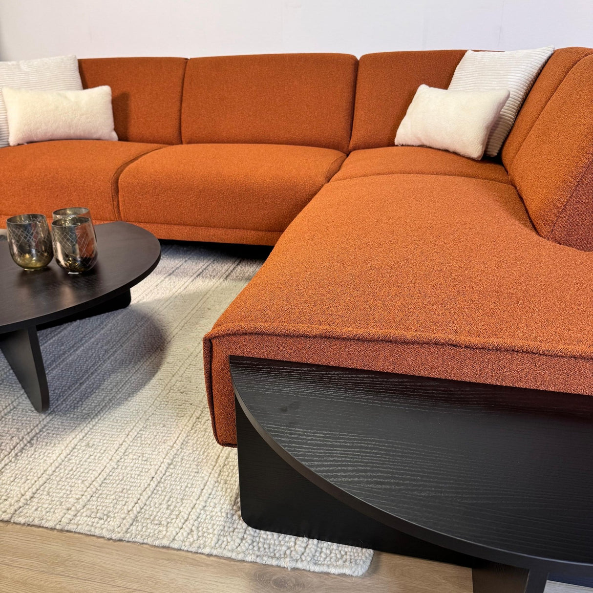 Tavolino rotondo in melamina nera a gradini 85 cm Orin