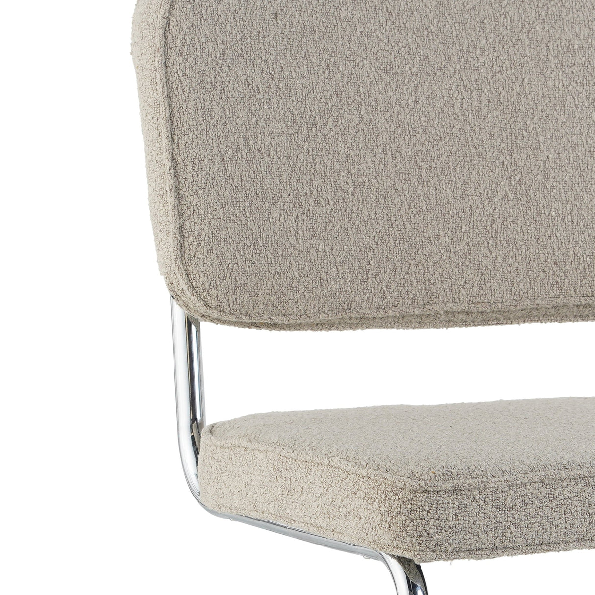 Eetkamerstoelen - Moderne Eetkamerstoel Zandkleur Bouclé Stof Sway - Chrome Frame - Zonder Armleuningen - Dimehouse