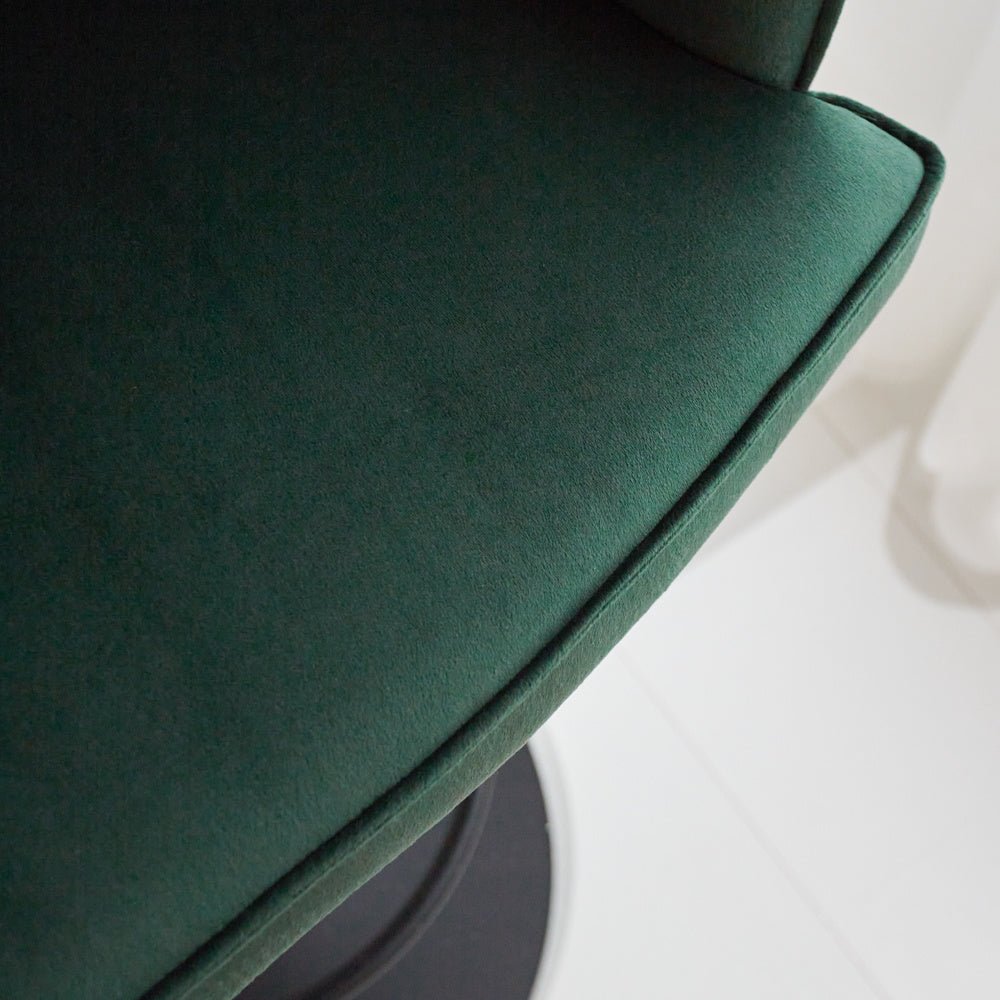 Sgabello da bar Novan velluto Dimehouse Verde LxPxH 75x58x54 Tessuto Dettaglio fotografico atmosferico
