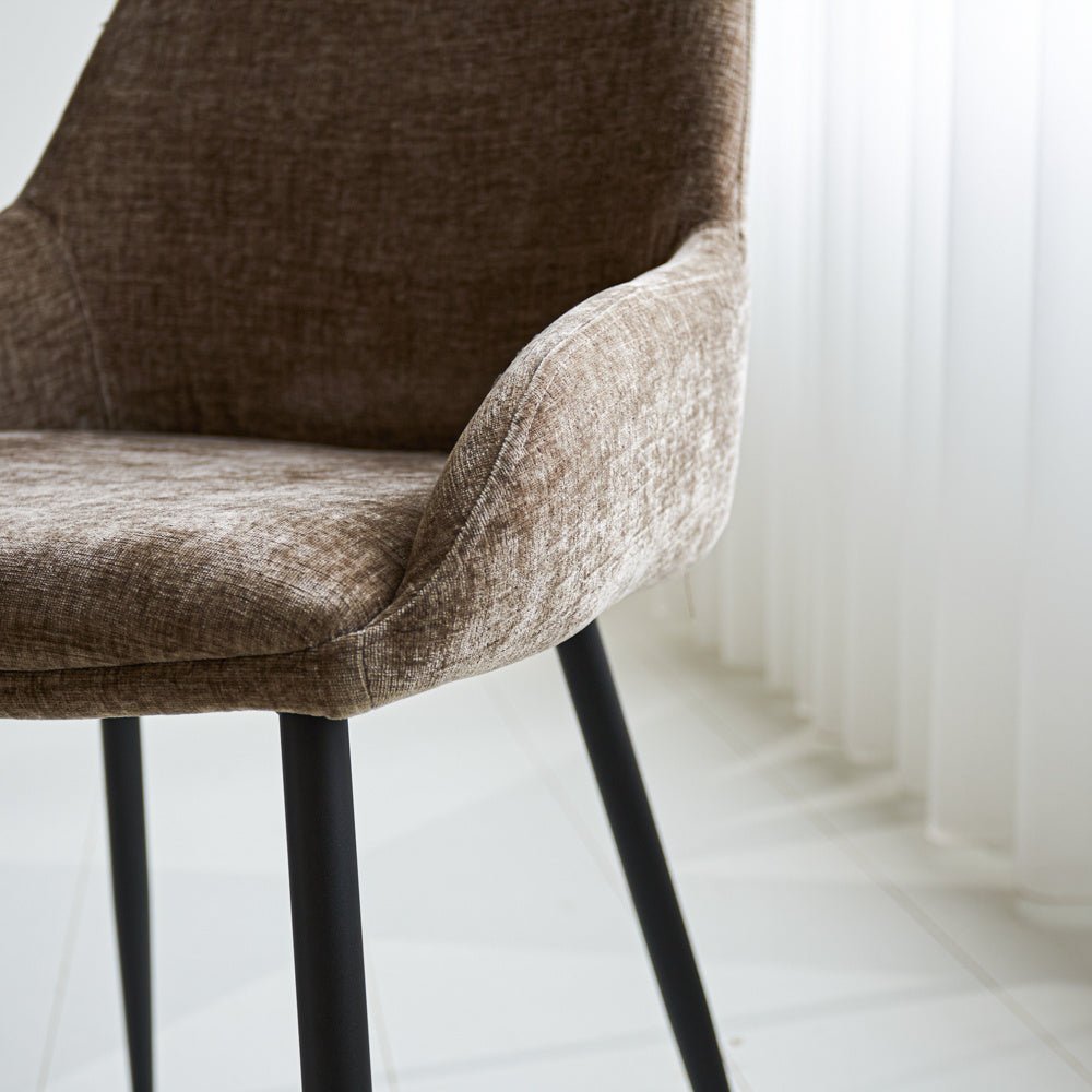 Sedia per sala da pranzo Elle Dimehouse Tortora LxPxH 64x61x56 Tessuto Foto di dettaglio atmosferico