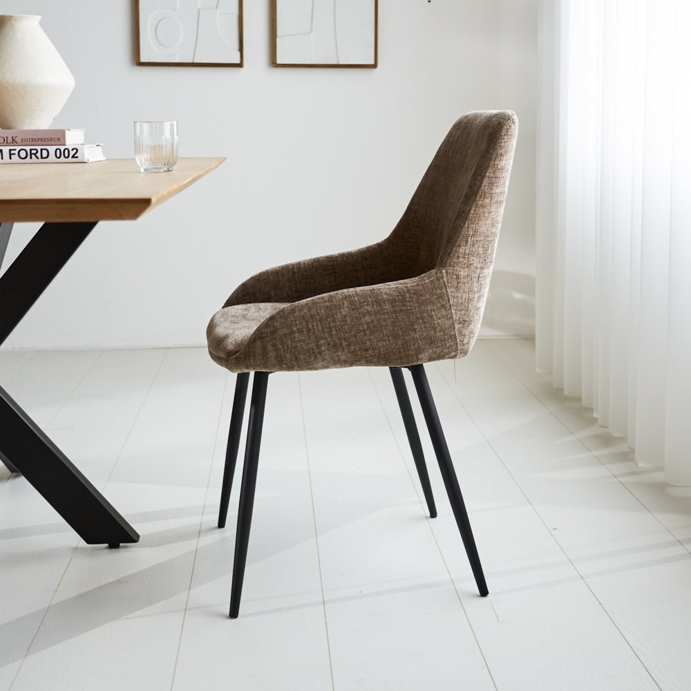 Sedia per sala da pranzo Elle Dimehouse Taupe LxWxH 64x61x56 Tessuto Foto atmosferica vista laterale
