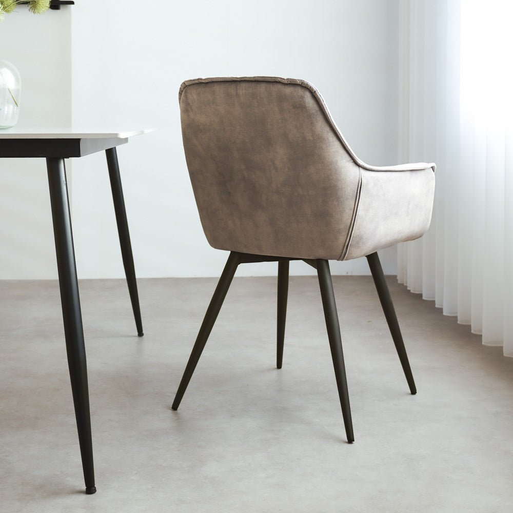 Sedia per sala da pranzo Audrey Dimehouse Grigio LxPxH 71x68x49 Tessuto Foto atmosferica diagonale vista posteriore