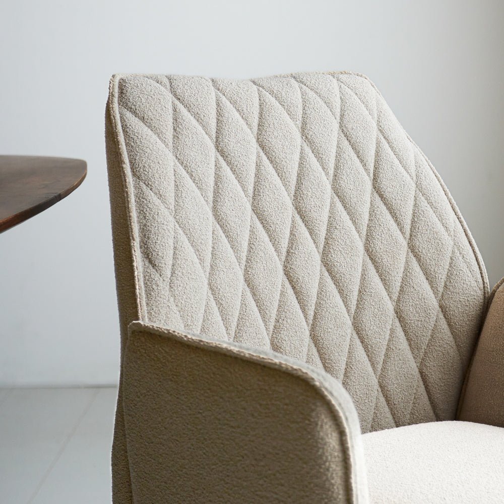 Sedia per sala da pranzo Novan bouclé Dimehouse Beige LxWxH 67x59x57 Tessuto Dettaglio fotografico atmosferico