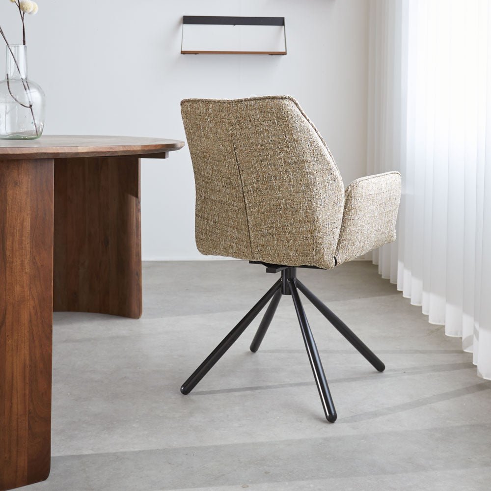 Sedia per sala da pranzo Novan in ciniglia Dimehouse Beige LxPxA 71x64x56 Tessuto Foto atmosferica diagonale vista posteriore