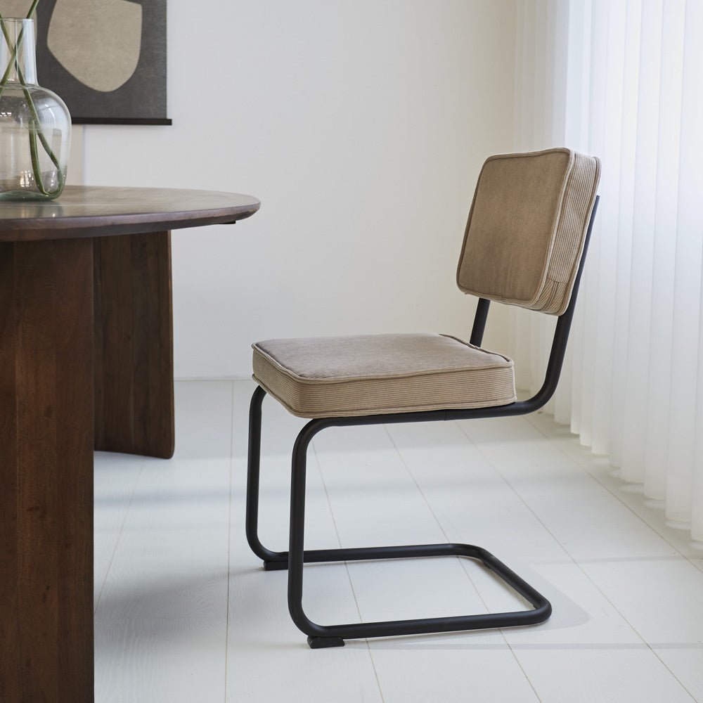 Sedia per sala da pranzo Remo in tessuto cannettato Dimehouse Grigio LxWxH 56x55x52 Tessuto a coste Foto atmosferica vista laterale