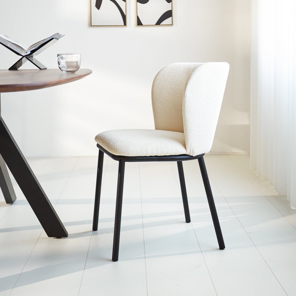 Sedia per sala da pranzo Tess Dimehouse Bianco LxPxH 65x62x56 Tessuto Foto atmosferica vista laterale