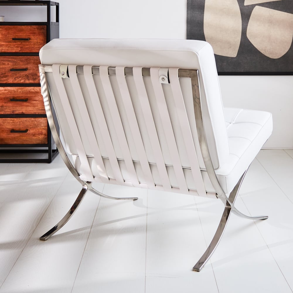 Esposizione di poltrone Dimehouse Bianco LxPxA 80x78x78 Pelle di vacchetta Foto suggestiva vista diagonale posteriore