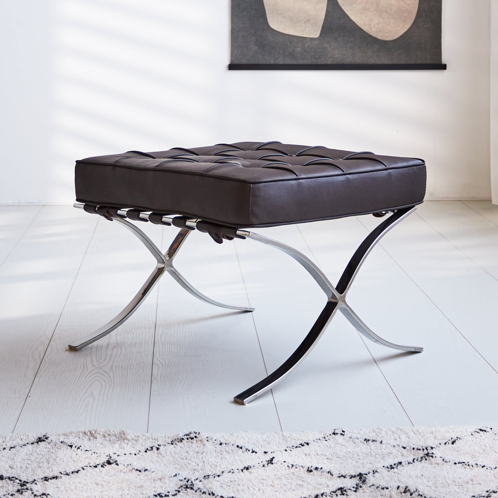 Poggiapiedi Expo Premium Dimehouse Marrone scuro LxPxH 63x62x36 Pelle Foto suggestiva vista diagonale frontale