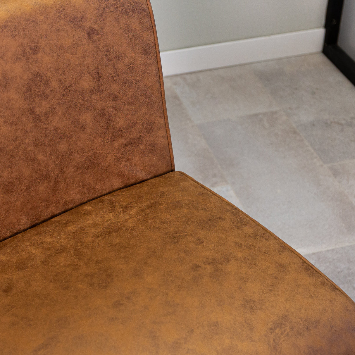 Sedia per sala da pranzo Nathan Dimehouse Cognac LxPxH 75x62x56 Tessuto Foto di dettaglio atmosferico