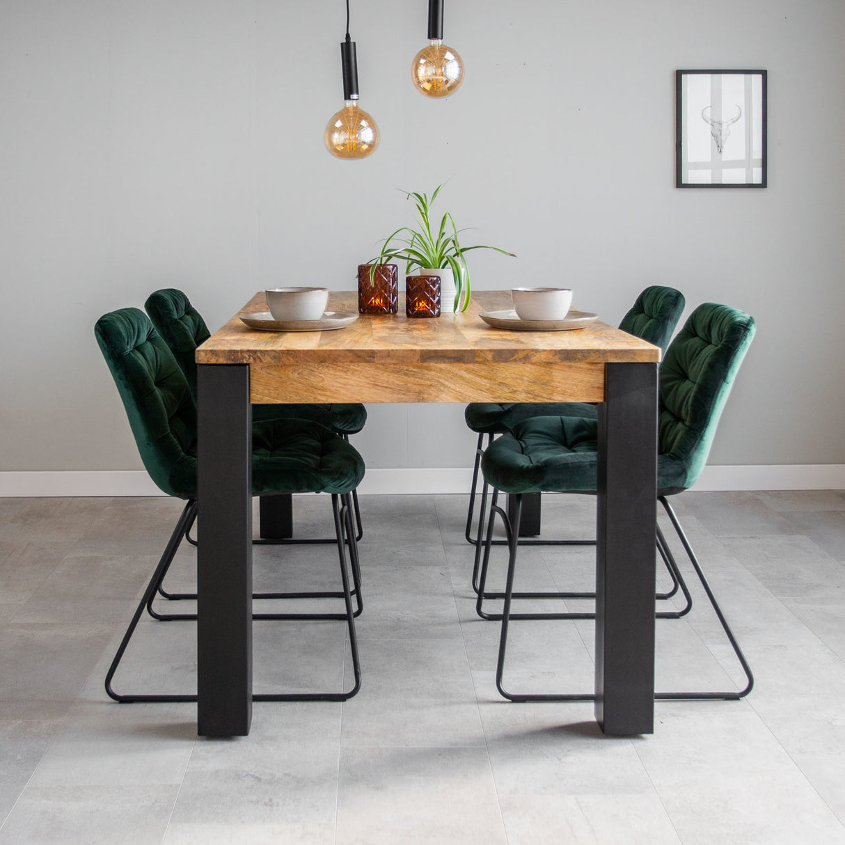 Tavolo da pranzo Kansas Dimehouse Marrone LxPxH 165x98x20 Legno di mango Vista frontale della foto suggestiva
