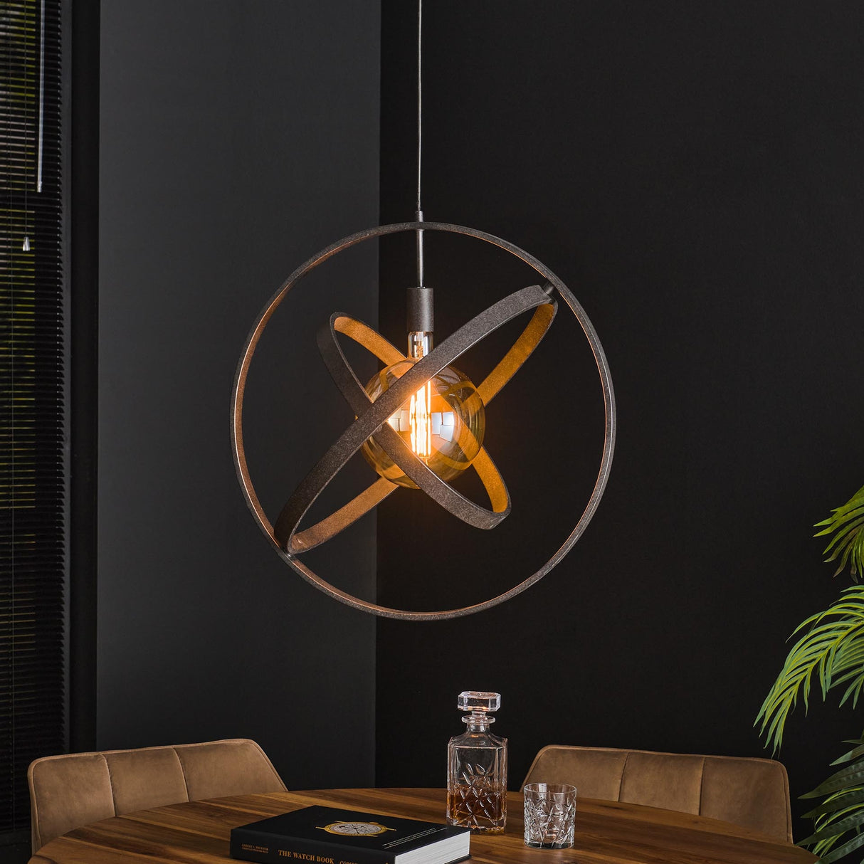 Lampada a sospensione Diana DH Interior Nero LxLxH 67x67x17 Metallo Foto atmosferica in situazione