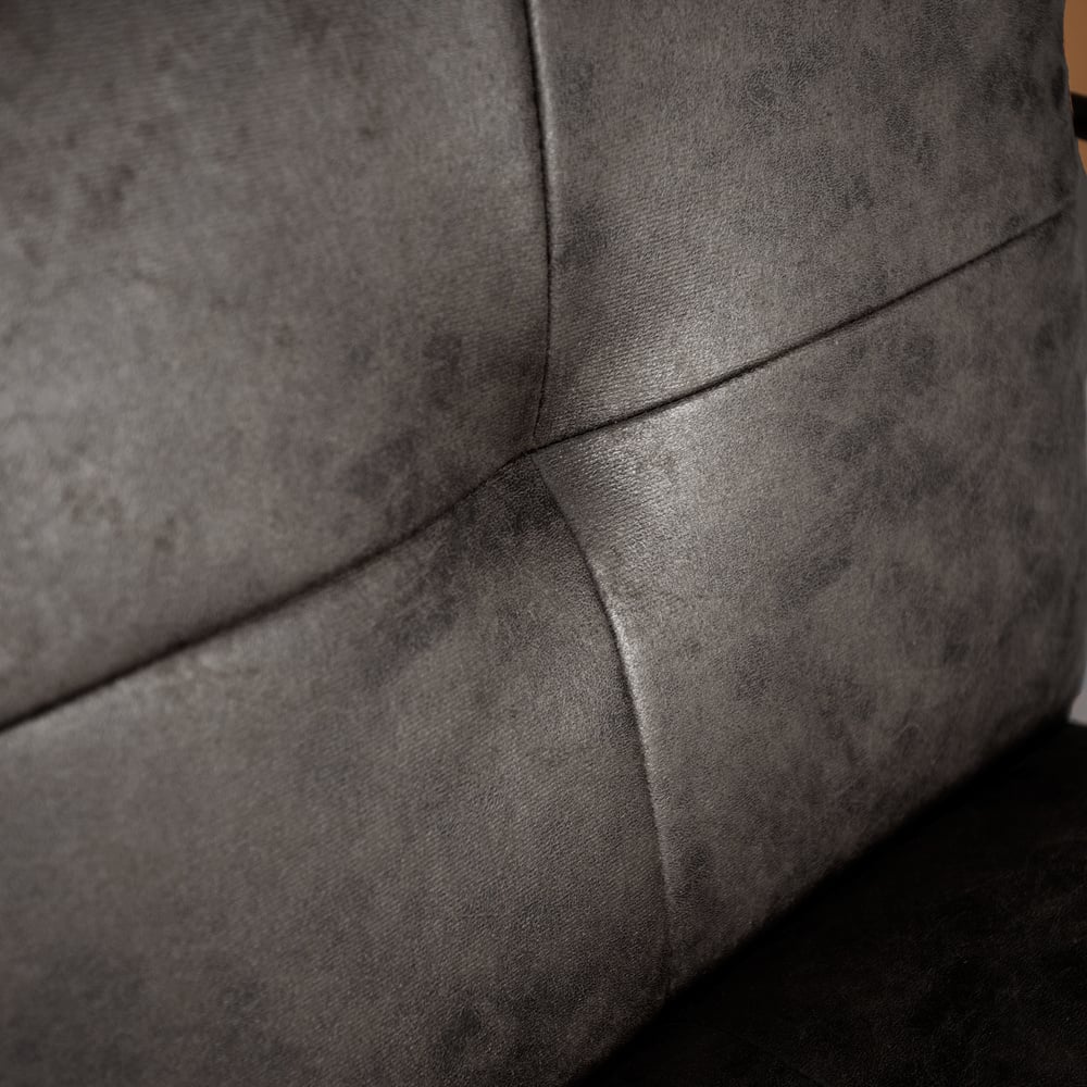 Poltroncina Hailey in ecopelle Dimehouse Antracite LxLxH 66x64x37 Ecopelle Atmosferica dettaglio fotografico