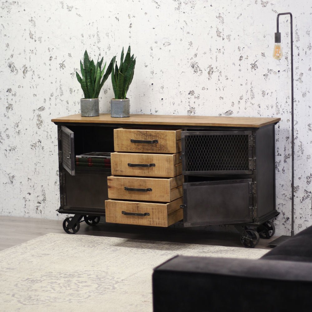 Credenza Bryce Dimehouse Marrone LxPxH 153x80x40 Legno di mango Foto atmosferica in situazione