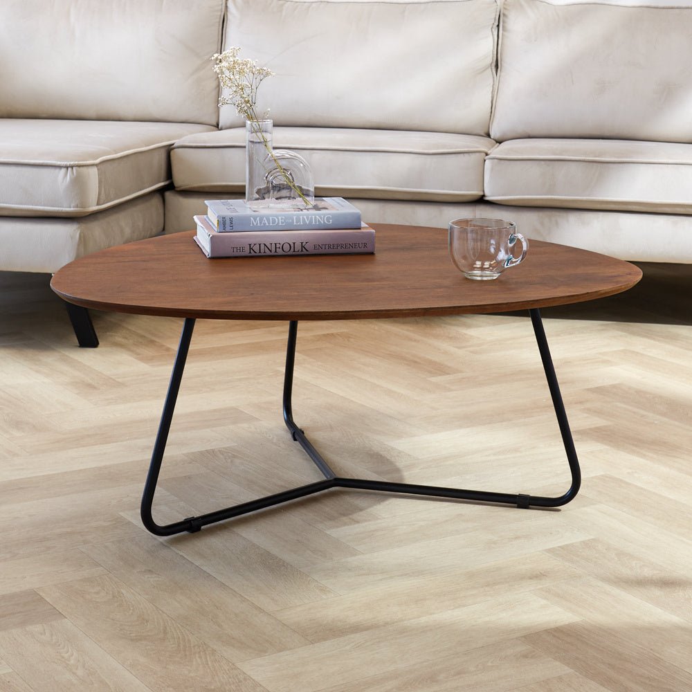Tavolino Zoë Noce Dimehouse Marrone LxPxH 91x82x23 Legno di mango Foto atmosferica vista frontale diagonale