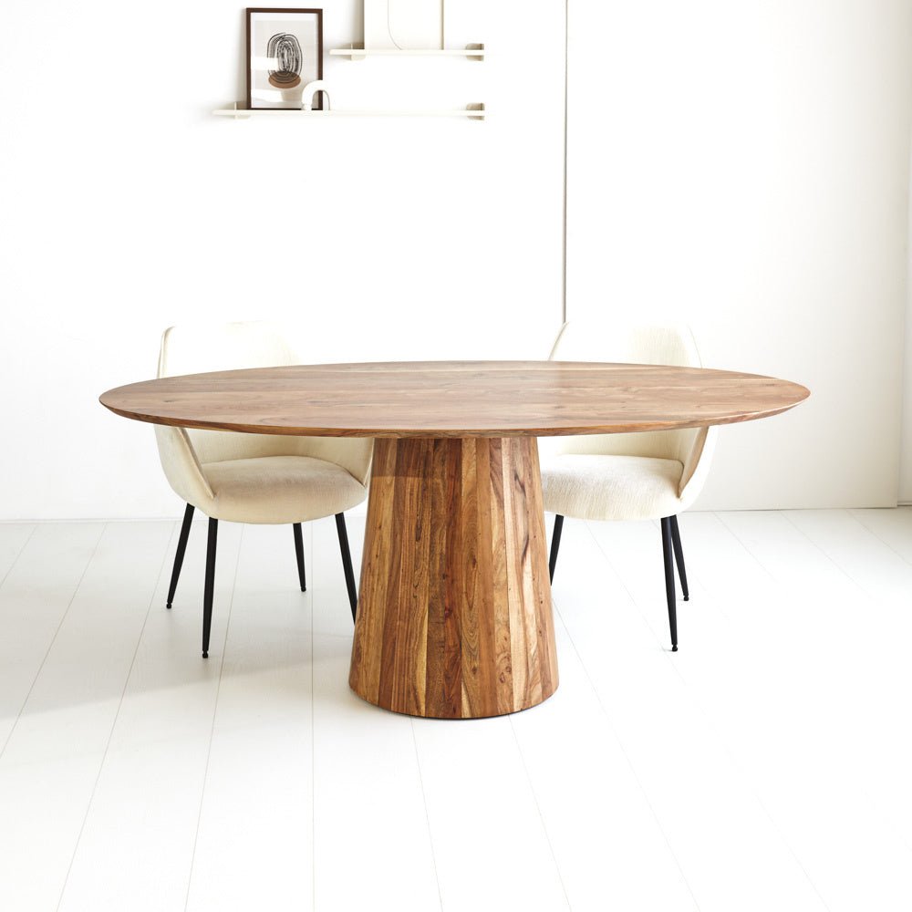Tavolo da pranzo Amelia Dimehouse Rovere LxPxA 188x108x11 Legno di acacia Foto suggestiva vista diagonale frontale