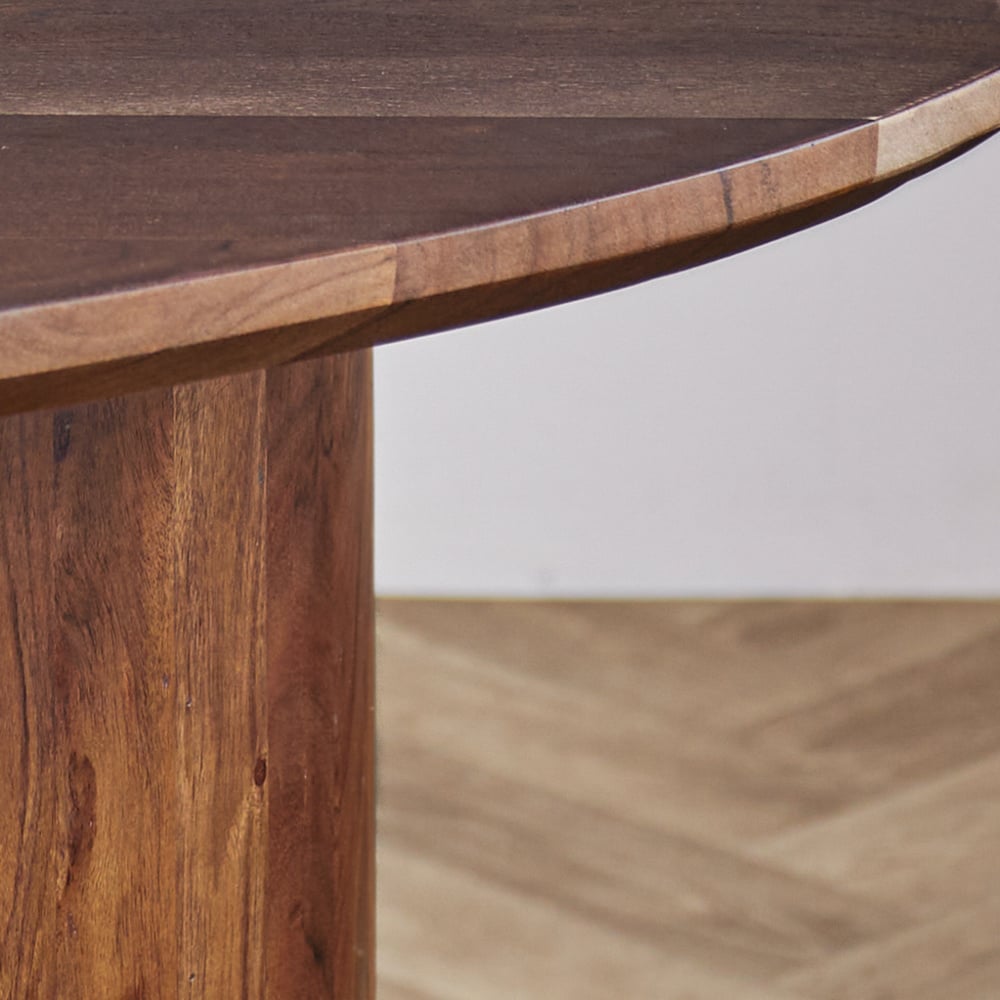 Tavolo da pranzo Yves Finitura Noce Dimehouse Marrone LxPxH 165x95x10 Legno di acacia Dettaglio fotografico atmosferico