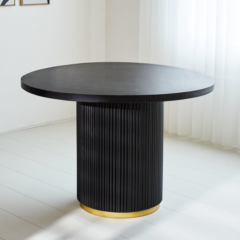Tavolo da pranzo Elora Dimehouse Nero LxPxA 115x115x9 Legno di mango Vista frontale della foto suggestiva