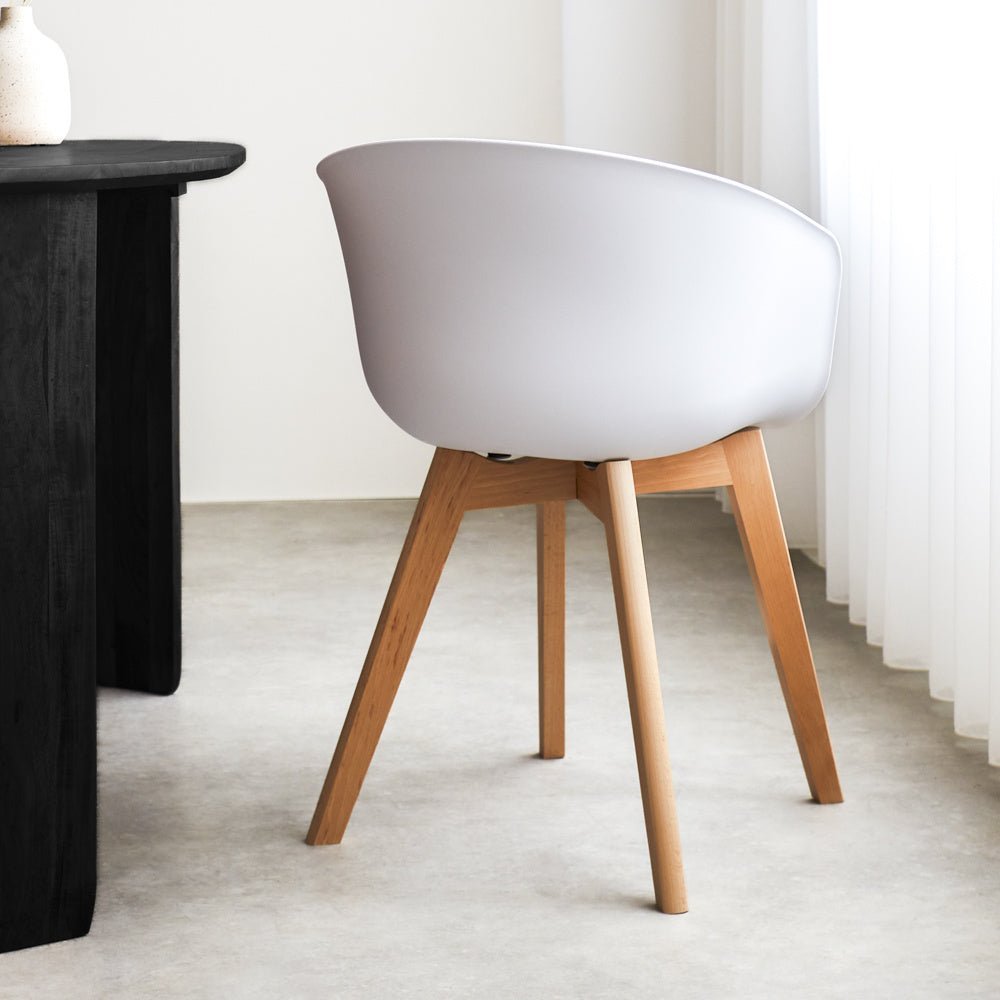 Sedia per sala da pranzo Herning Dimehouse Bianco LxPxH 68x60x51 Plastica Foto atmosferica diagonale vista posteriore