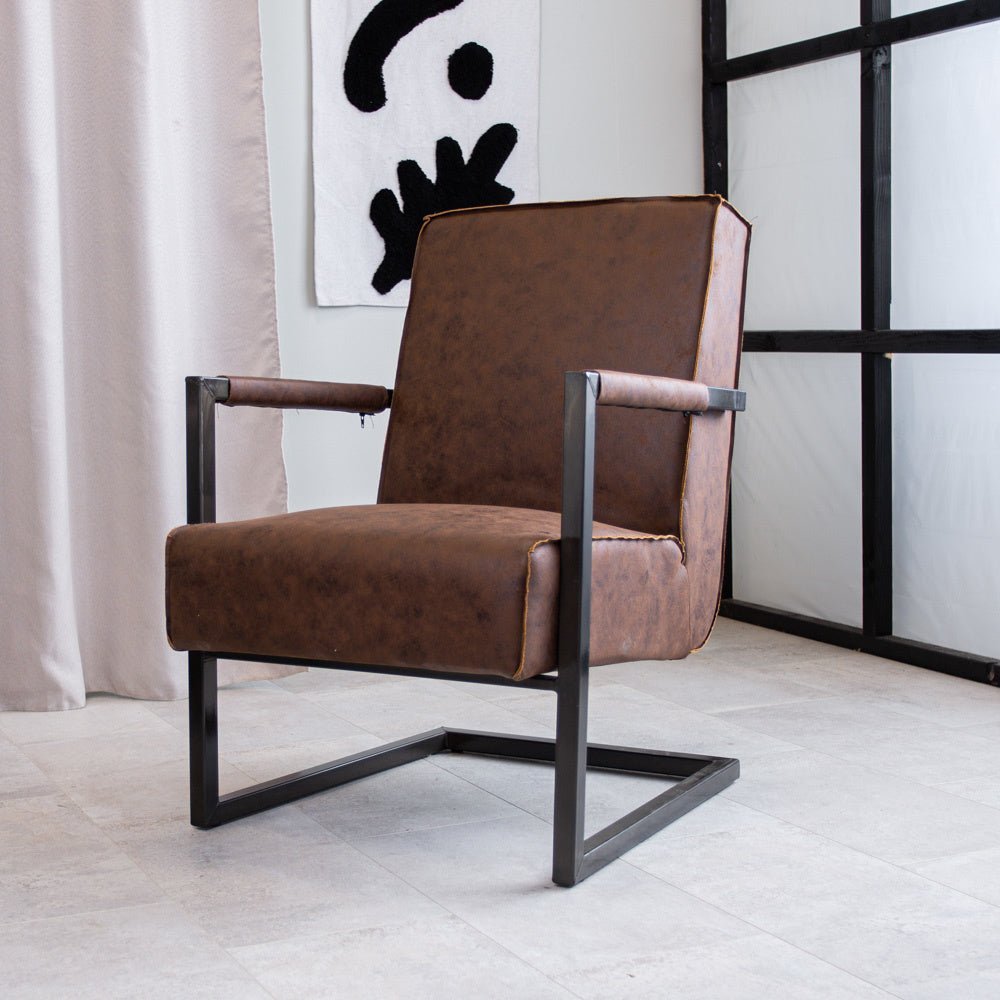 Poltrona Tigre Dimehouse Marrone LxPxH 69x58x41 Ecopelle Atmosferica foto diagonale vista frontale
