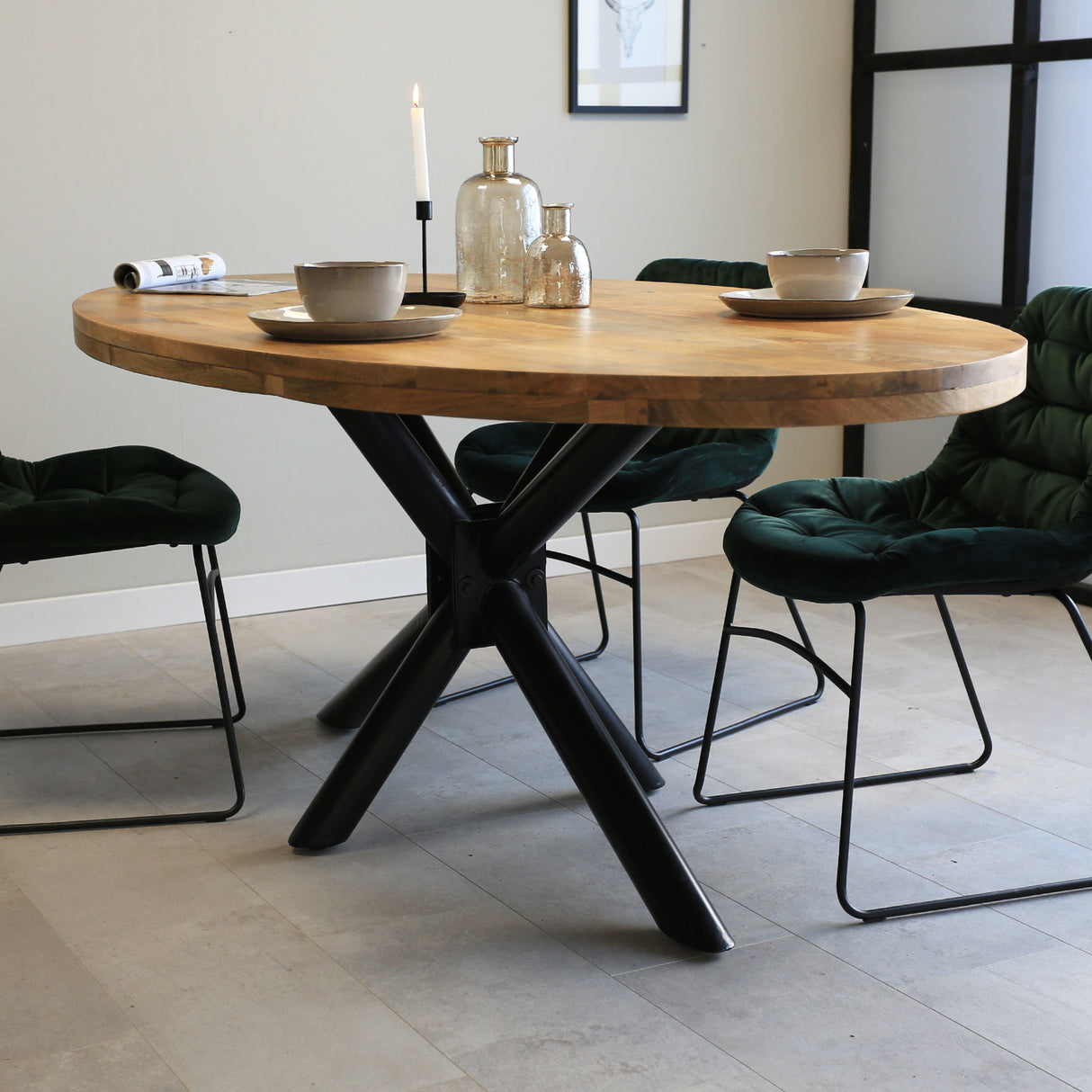 Tavolo da pranzo Oregon Dimehouse Marrone LxPxH 186x106x9 Legno di mango Foto atmosferica vista frontale diagonale