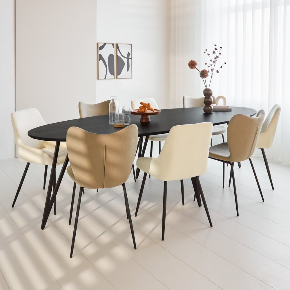 Tavolo da pranzo Cesare Dimehouse Nero LxPxH 276x116x9 Legno di mango Foto atmosferica vista frontale diagonale