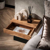 Set di 2 comodini Arlo in massello di acacia con cassetto
