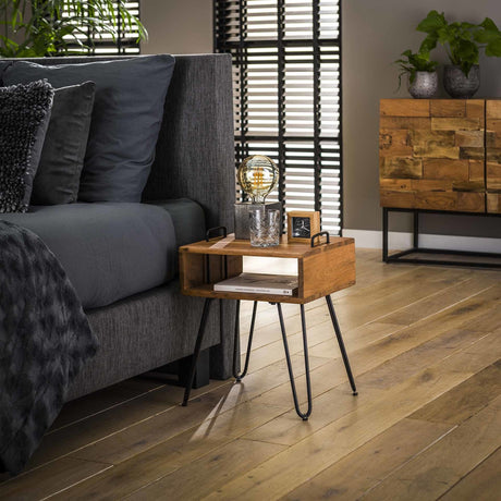 Comodino Aimée DH Interno Acacia LxLxH 45x39x17 Legno di acacia Foto ambientale vista frontale