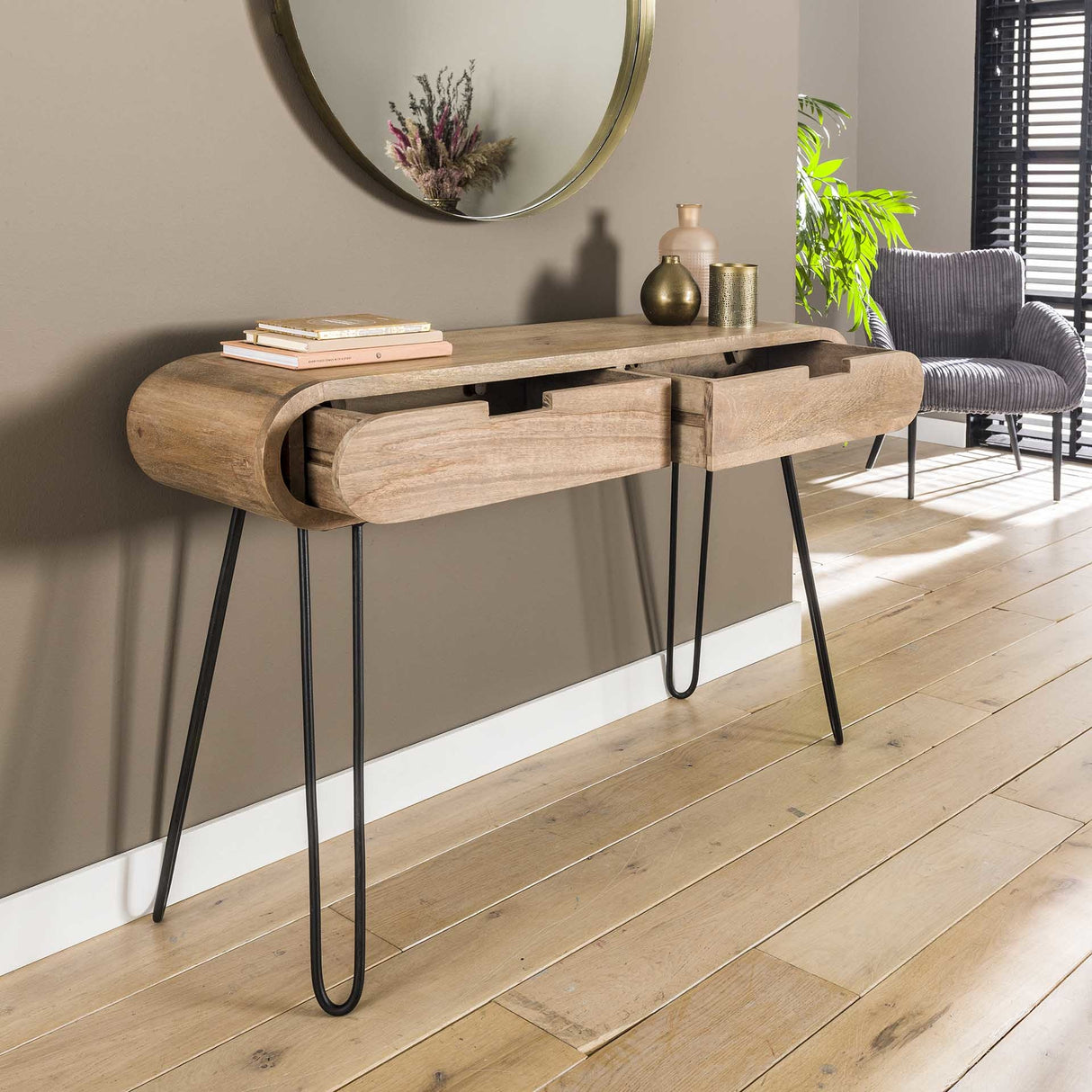 Toeletta Jasmine DH Interior Mango LxPxH 124x35x28 Legno di mango Dettaglio fotografico atmosferico