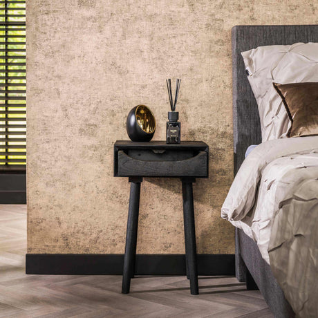 Comodino Davey in legno di acacia nero con cassetto e tacca