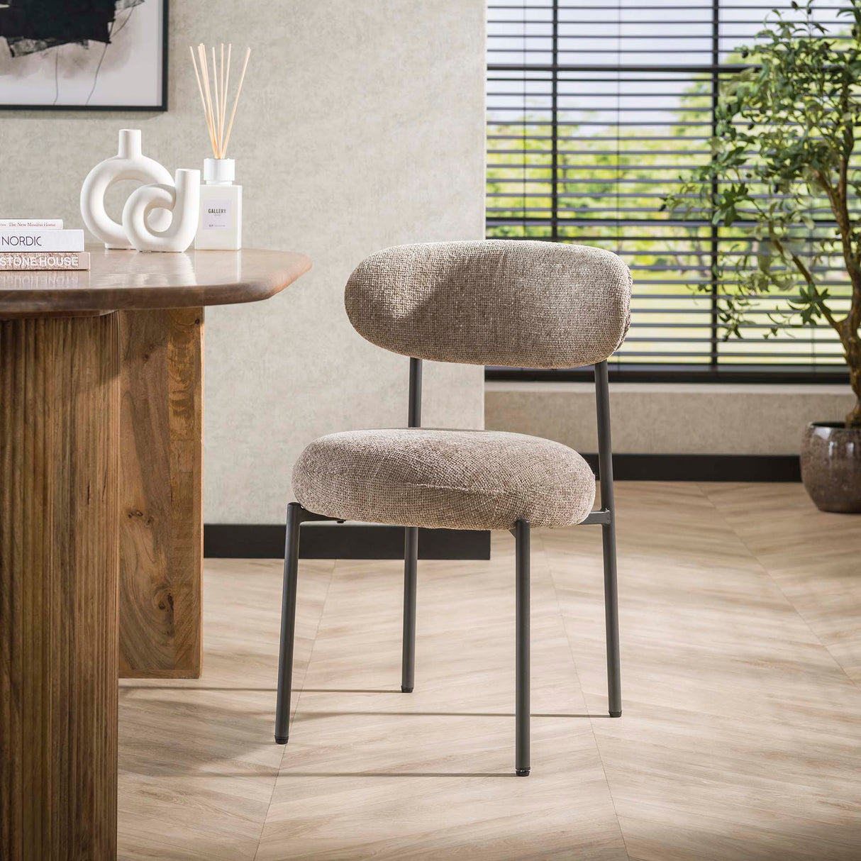 Eetkamerstoelen - Eetkamerstoel Aero Tissee Cargo Tissee Stof Zand - Dimehouse