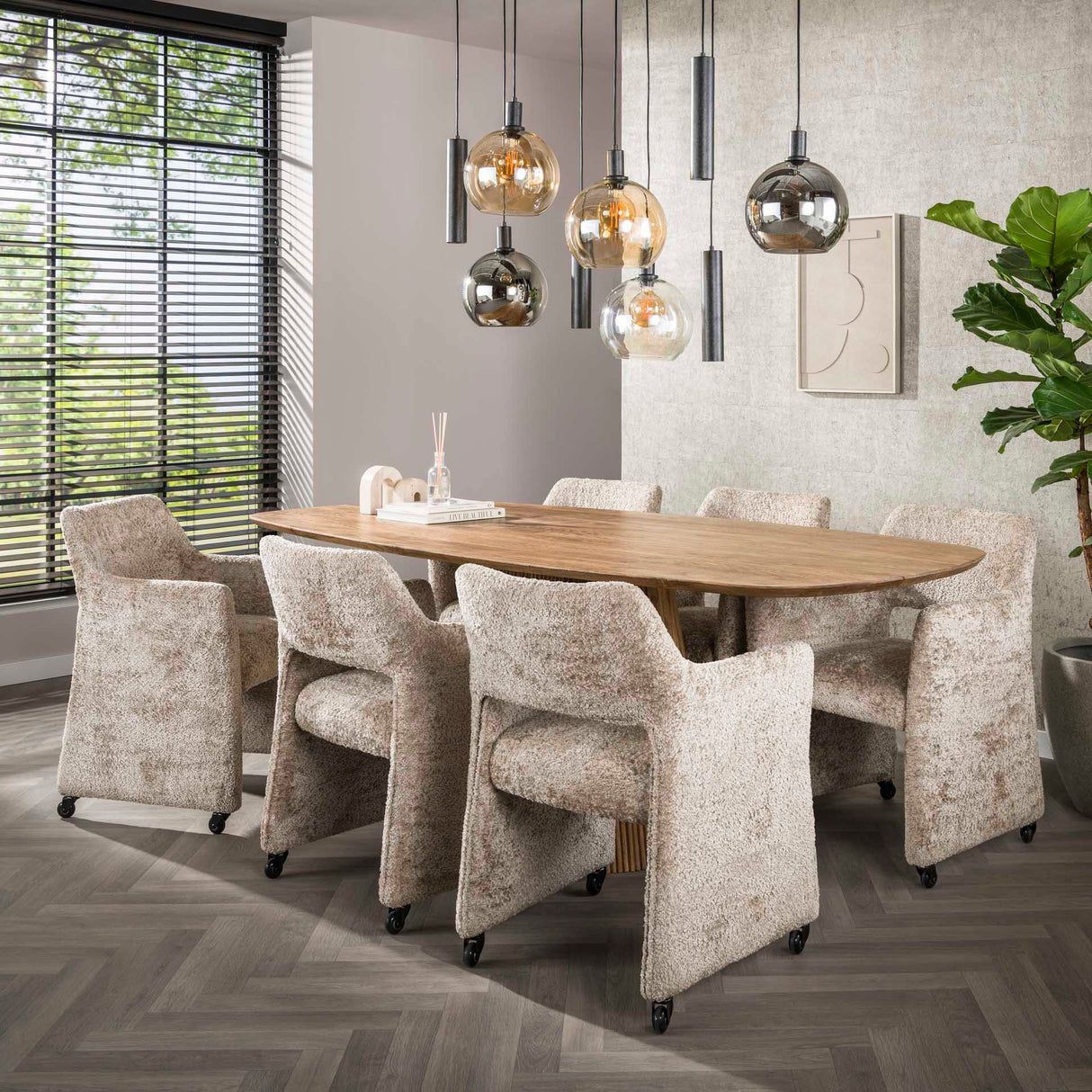 Eetkamerstoelen - Set van 2 Eetkamerstoelen Capri Alura zand Stof met wieltjes - Dimehouse