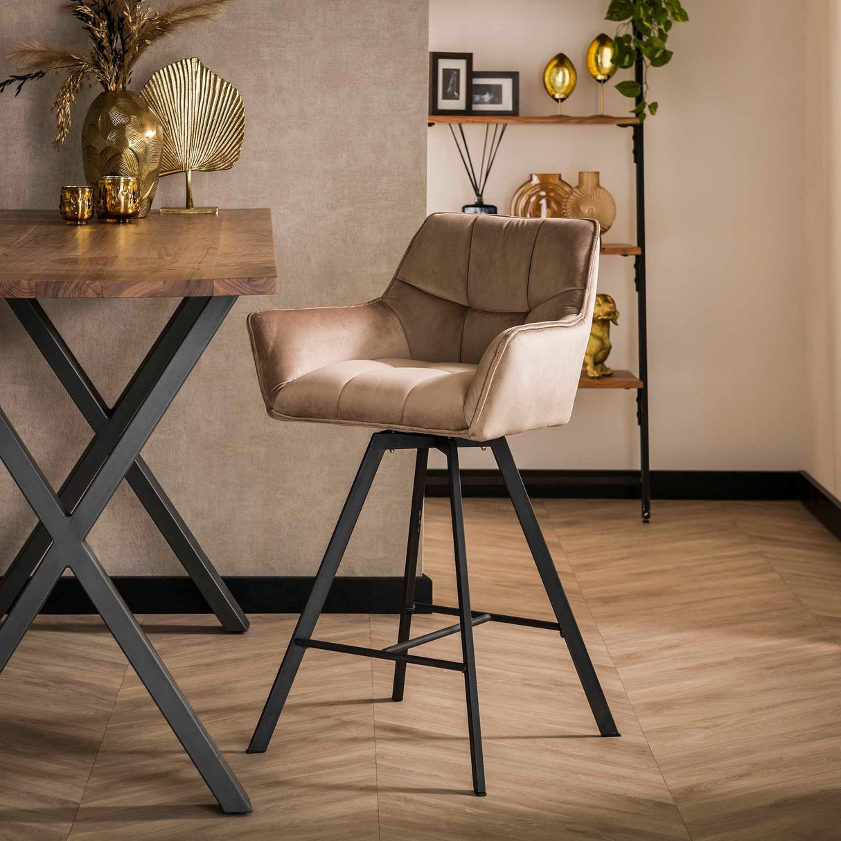 Barkrukken - Draaibare Barstoel Lino Champagne Velvet - Zithoogte 69 cm - Dimehouse