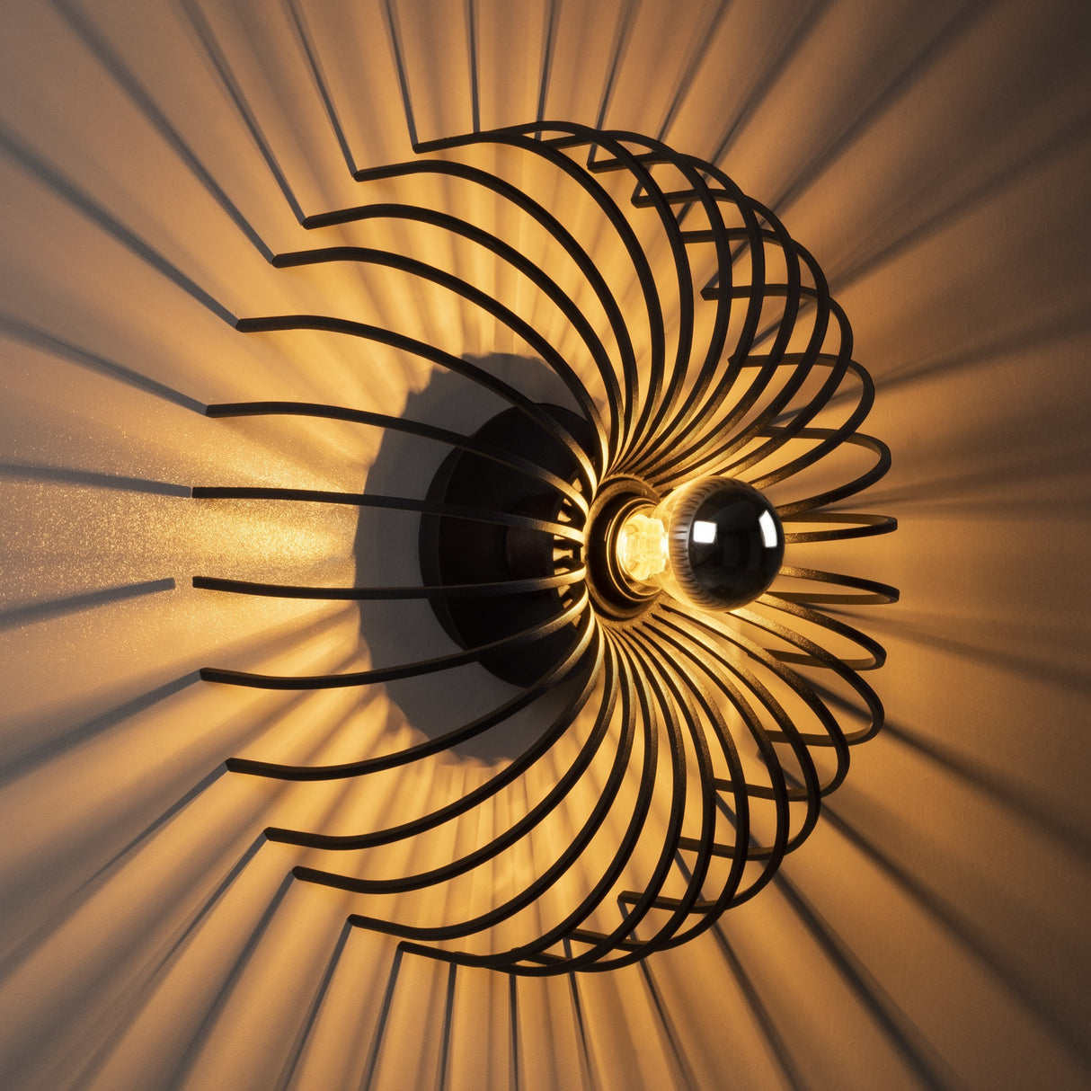 Lampada da parete Black Metal Poise