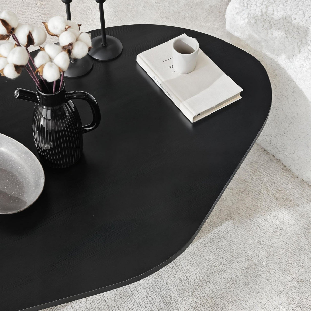 Tavolino Rock ovale nero 100 x 60 cm Legno composito rivestito in melammina