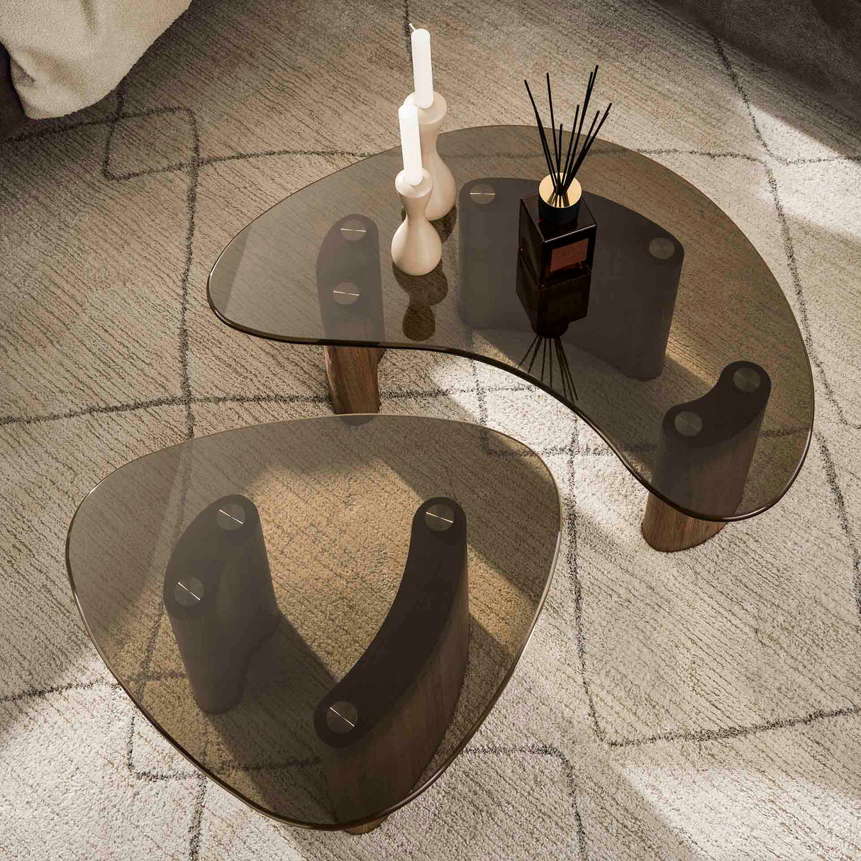 Set di 2 tavolini organici Marea vetro bronzo 87x53 cm