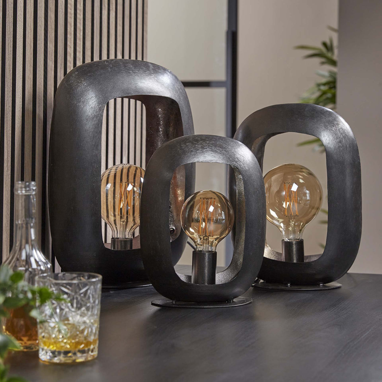 Lampada da tavolo industriale Selma L ovale in nichel nero