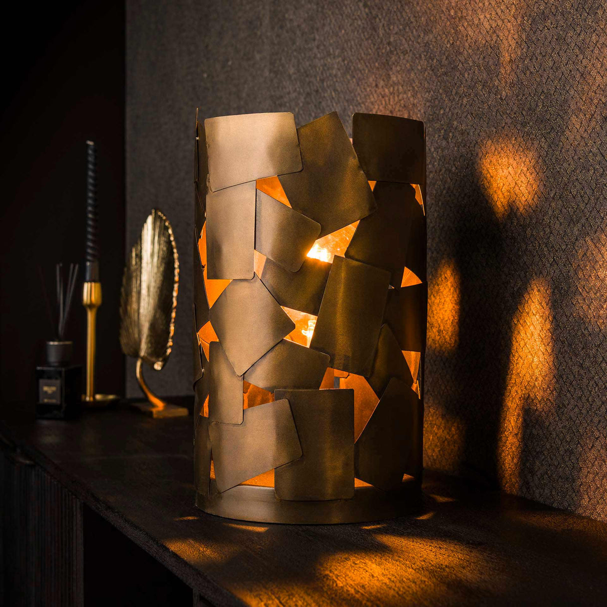 Lampada da tavolo cilindrica Manoa in bronzo antico