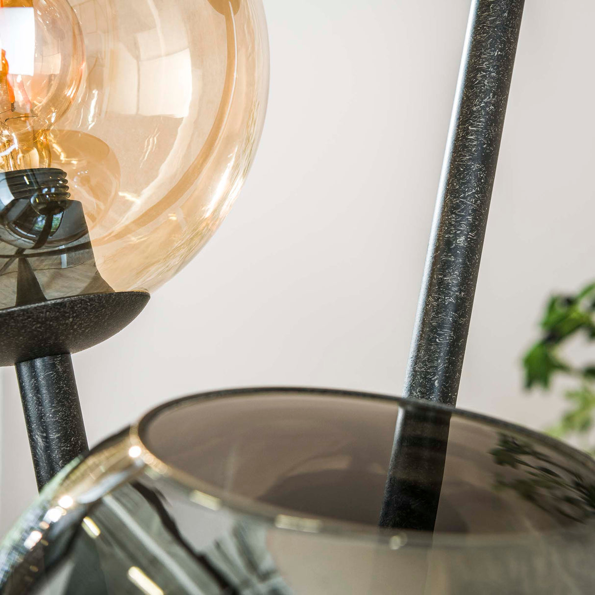 Vloerlampen - Vloerlamp Nova 3 - lichts Zwart met Globes - Dimehouse